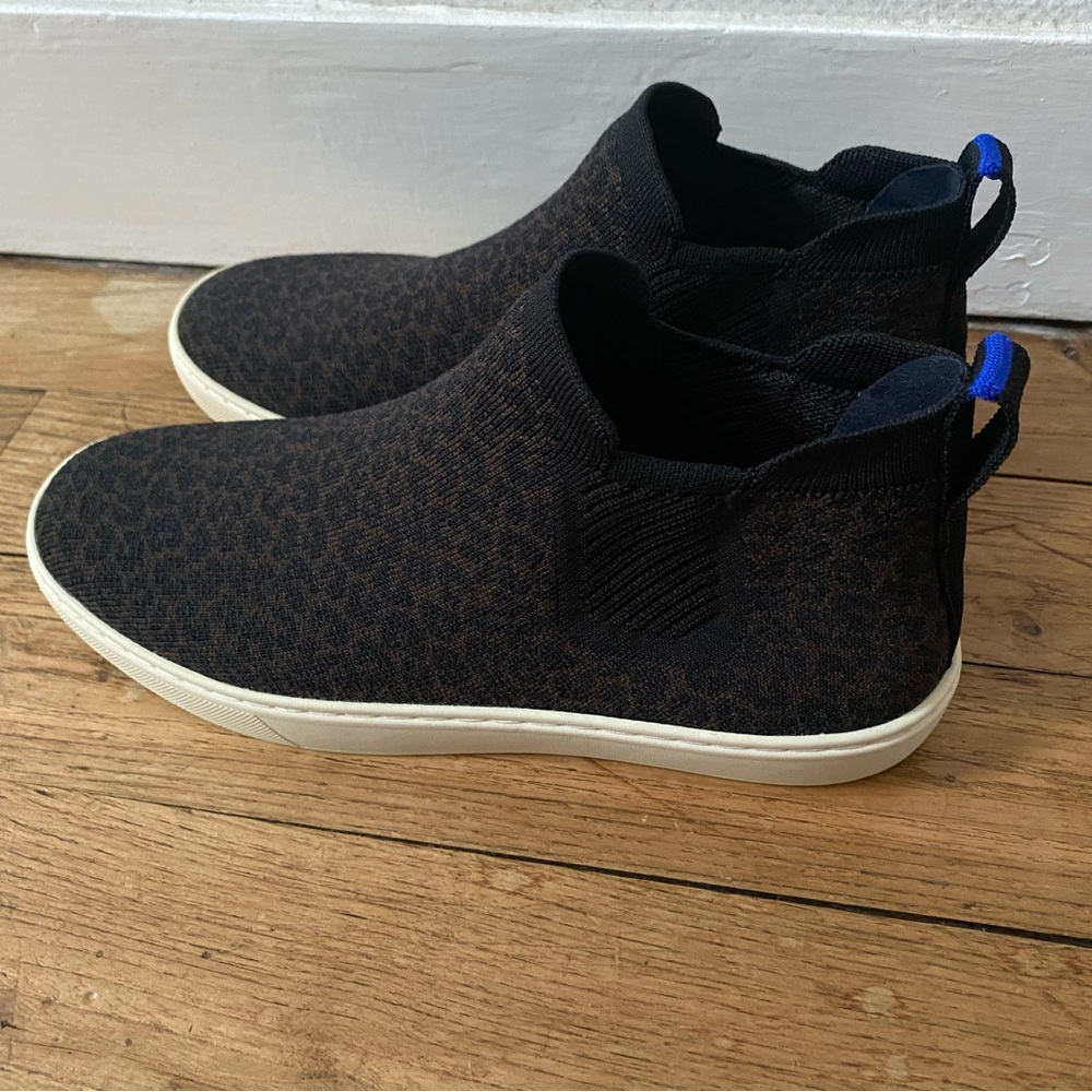 BRAND NEW Rothy’s Chelsea Boot animal print size 9.5